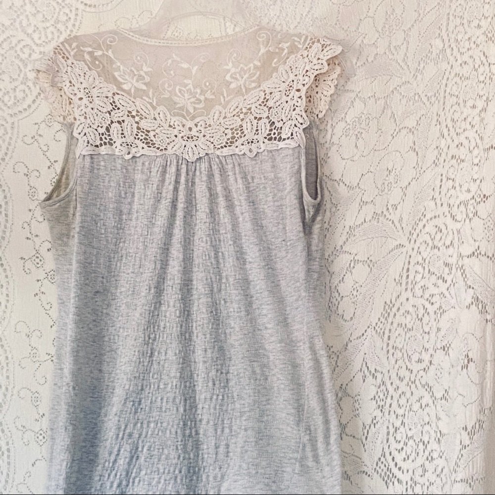 Twentyone Beige Gray Boho Sleeveless Tank Top Lace Back Yoke Lightweight Blouse